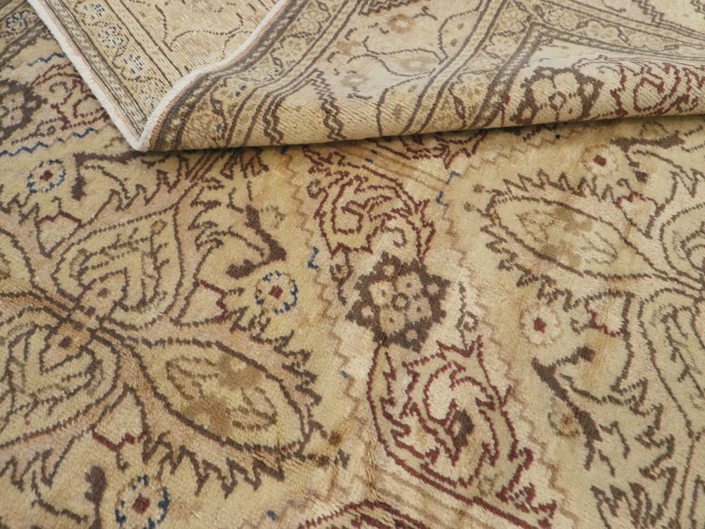 Vintage Turkish Sivas Carpet, No.14957 - Gsblank