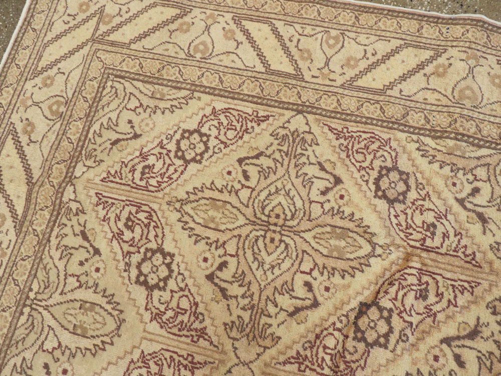 Vintage Turkish Sivas Carpet, No.14957 - Gsblank