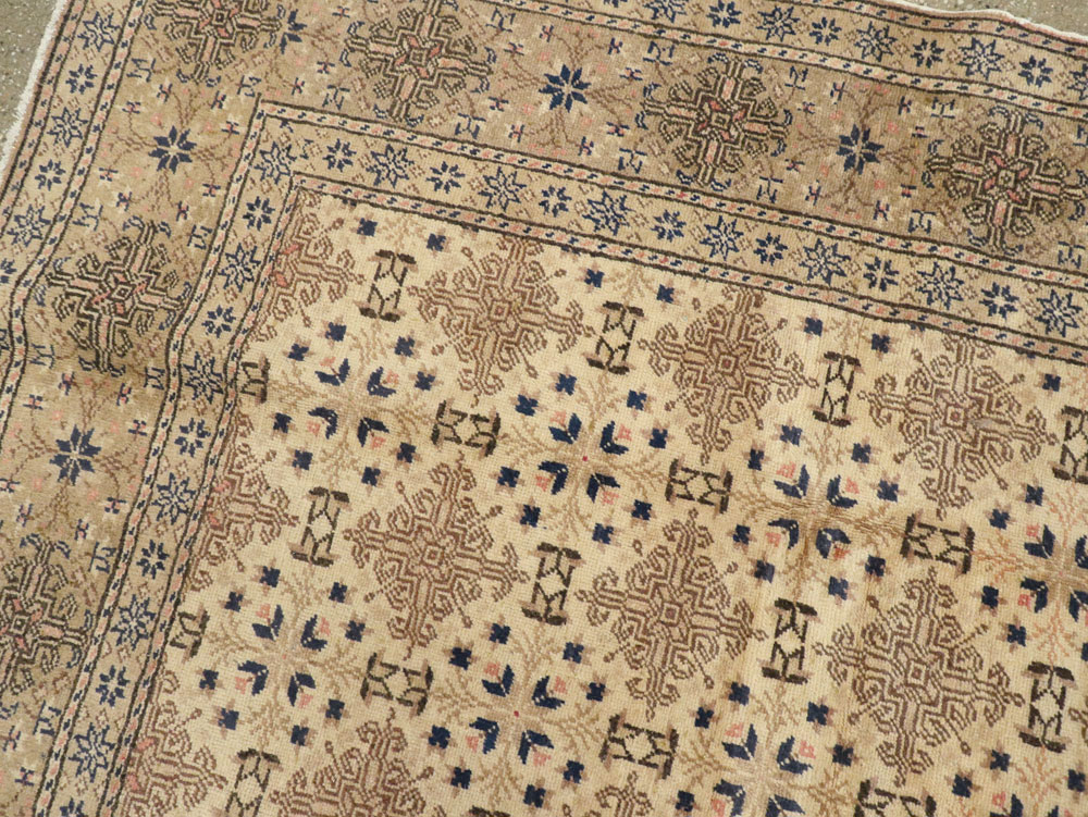 Vintage Turkish Sivas Carpet, No.14959 - Gsblank