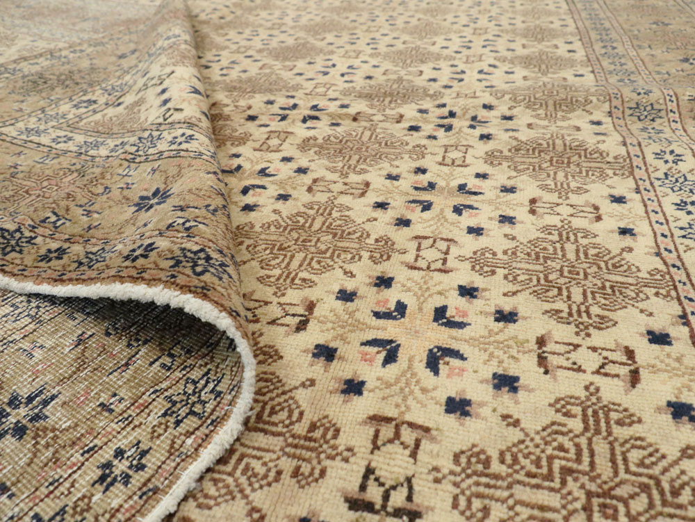 Vintage Turkish Sivas Carpet, No.14959 - Gsblank
