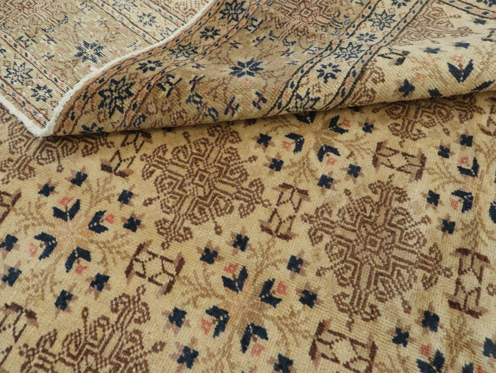 Vintage Turkish Sivas Carpet, No.14959 - Gsblank