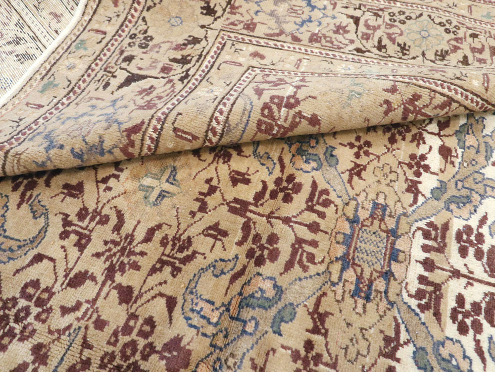 Vintage Turkish Sivas Carpet, No.14960 - Gsblank