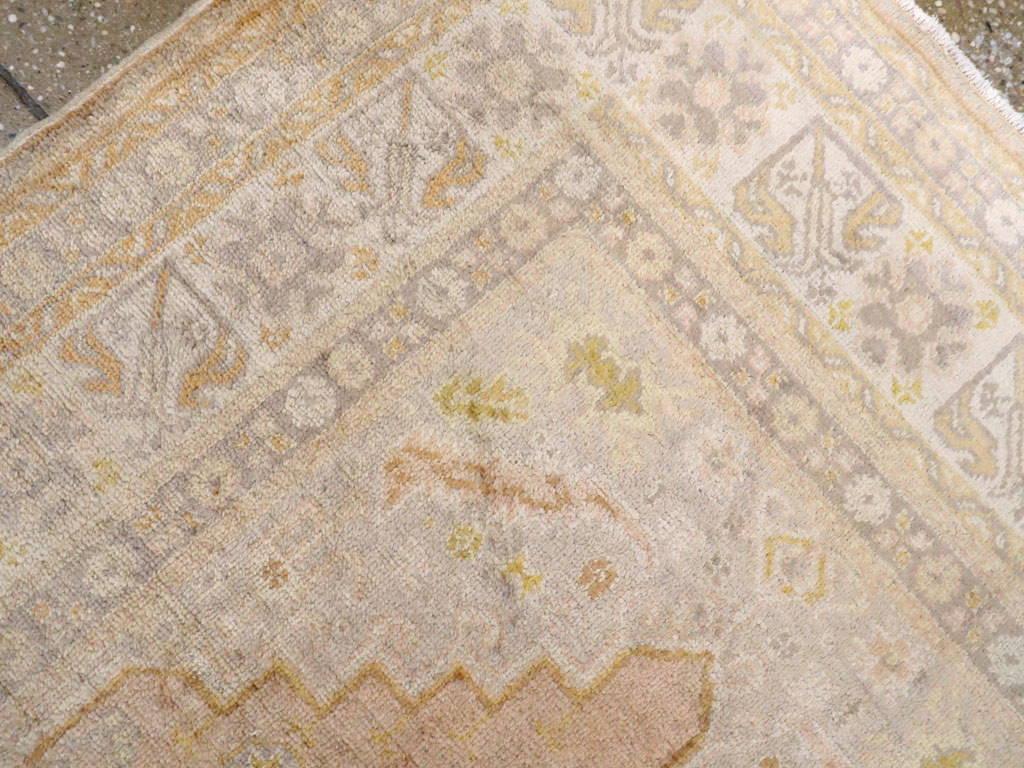 Antique Turkish Sivas Rug, No.15168 - Gsblank