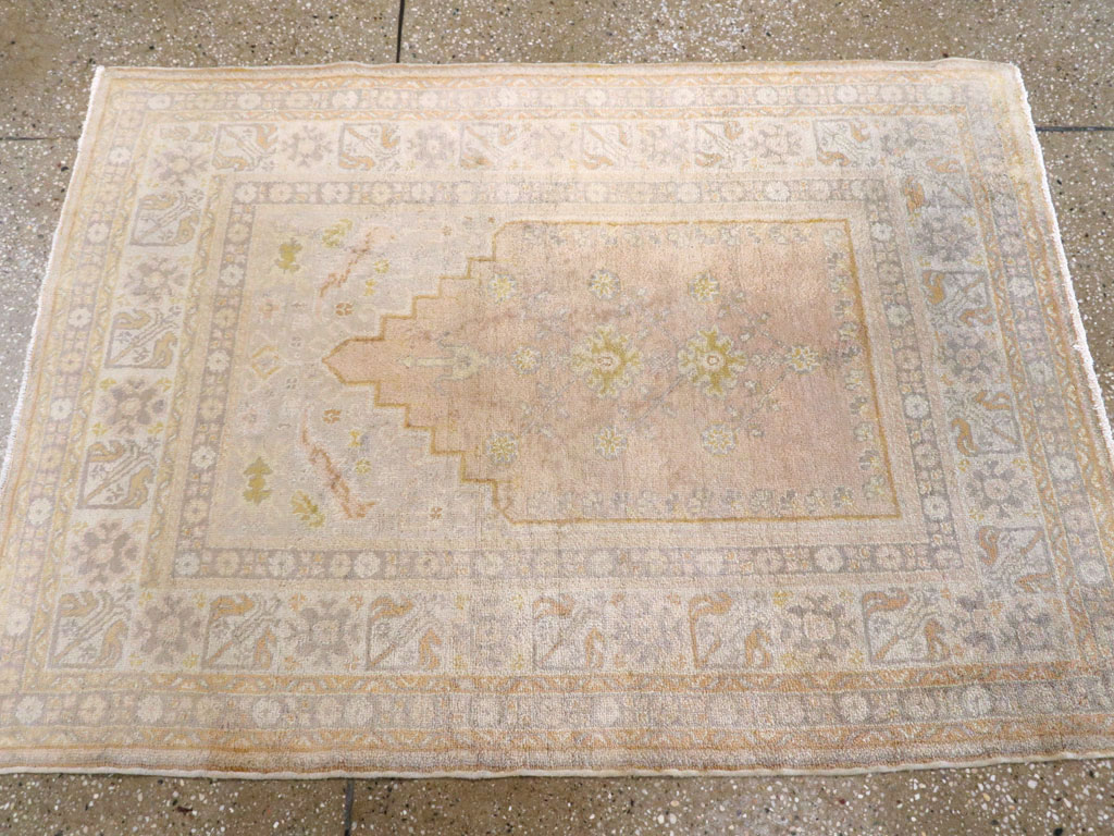 Antique Turkish Sivas Rug, No.15168 - Gsblank