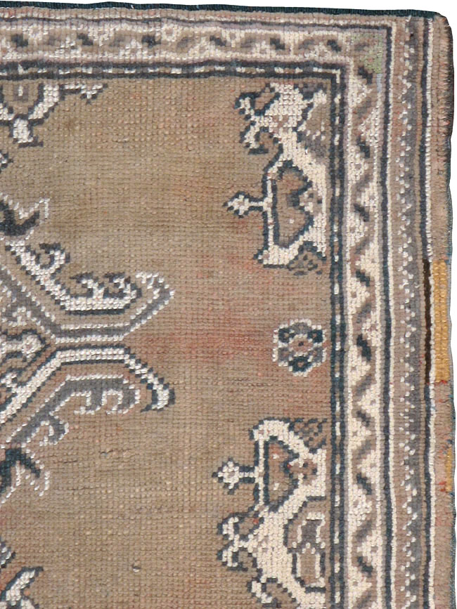 Antique Turkish Oushak Rug, No.15171 - Gsblank