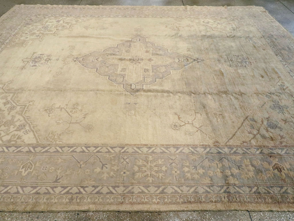 Antique Turkish Oushak Carpet, No.15253 - Gsblank