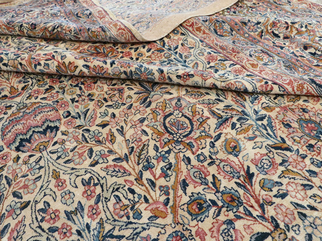 Antique Persian Lavar Kerman Carpet, No.15268 - Gsblank