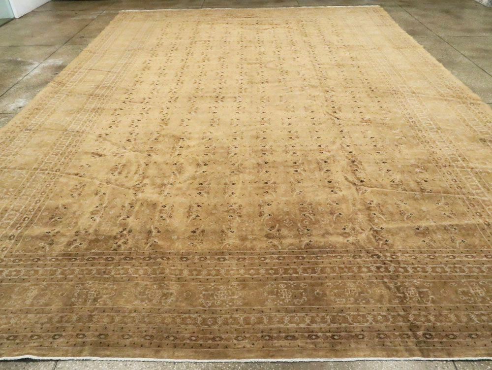 Antique Persian Tabriz Carpet, No.15349 - Gsblank