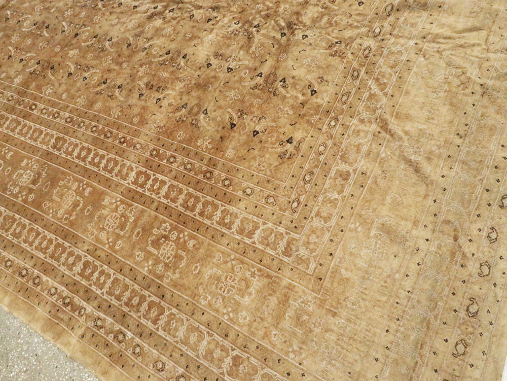 Antique Persian Tabriz Carpet, No.15349 - Gsblank