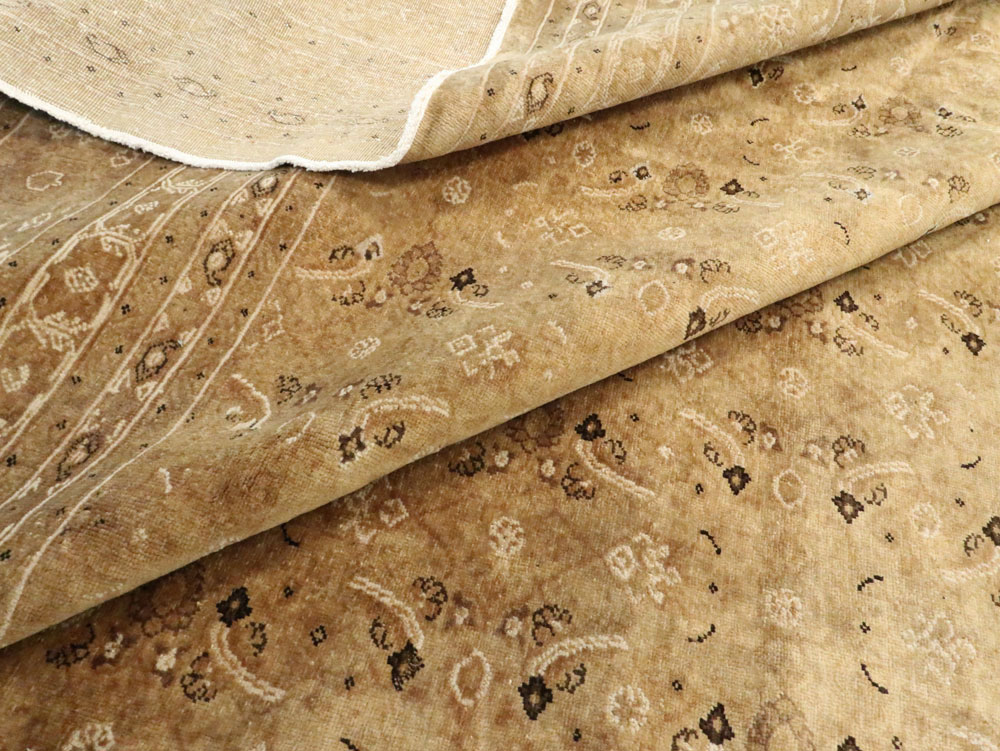 Antique Persian Tabriz Carpet, No.15349 - Gsblank