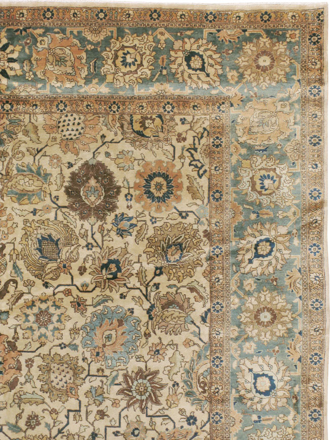 Vintage Persian Tabriz Carpet, No.15379 - Gsblank