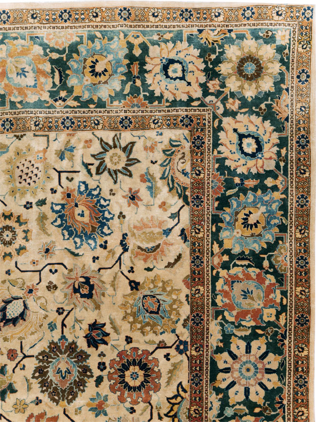 Vintage Persian Tabriz Carpet, No.15379 - Gsblank