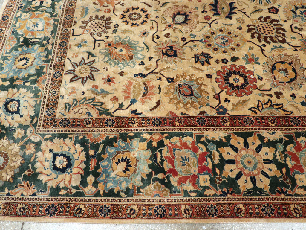 Vintage Persian Tabriz Carpet, No.15379 - Gsblank