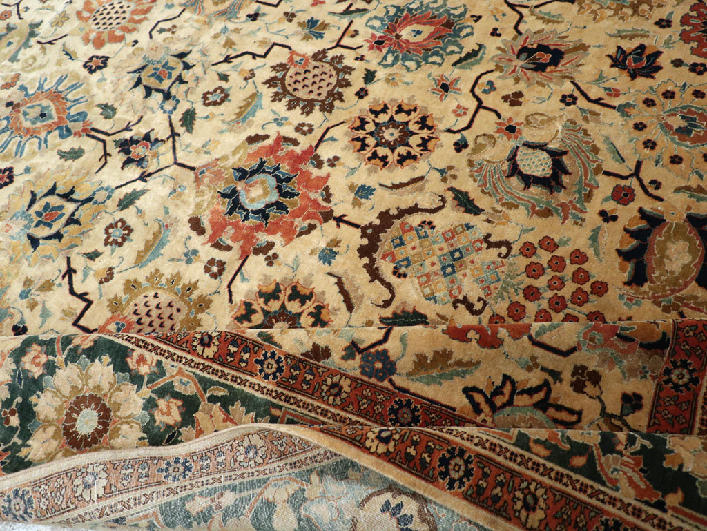 Vintage Persian Tabriz Carpet, No.15379 - Gsblank