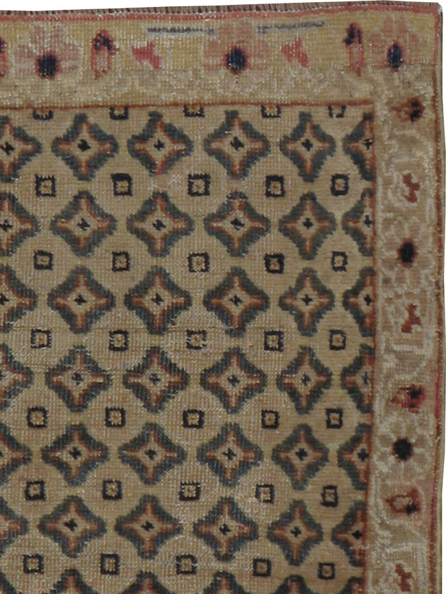 Antique Persian Tabriz Rug, No.15391 - Gsblank