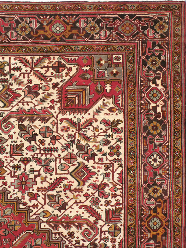 Vintage Persian Heriz Carpet, No.15530 - Gsblank