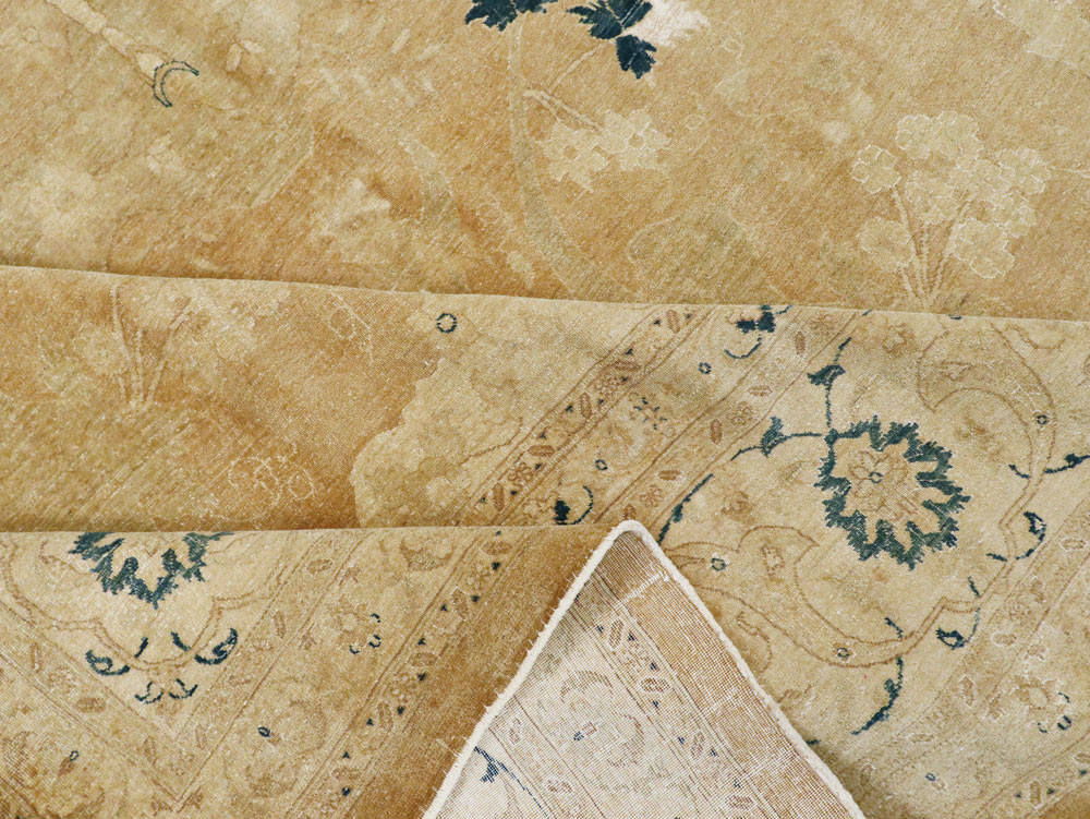 Antique Persian Tabriz Carpet, No.15593 - Gsblank