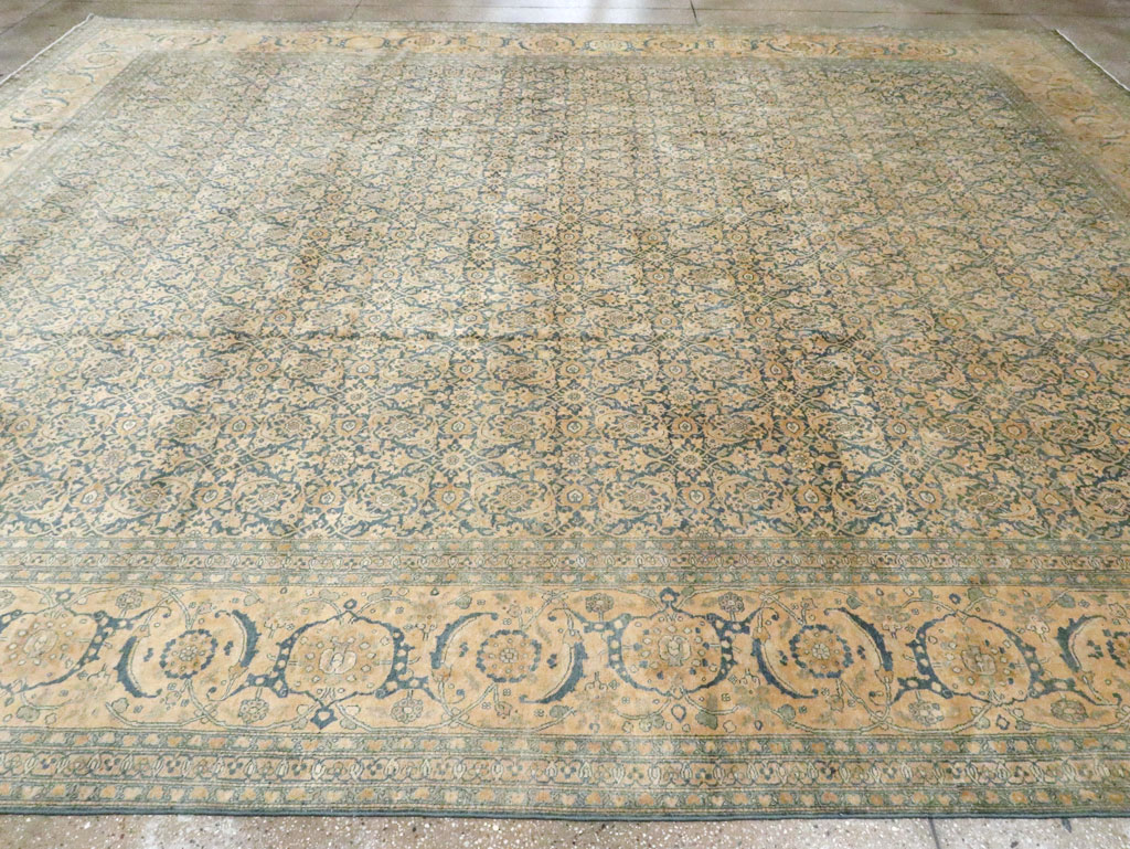 Antique Persian Tabriz Carpet, No.15604 - Gsblank