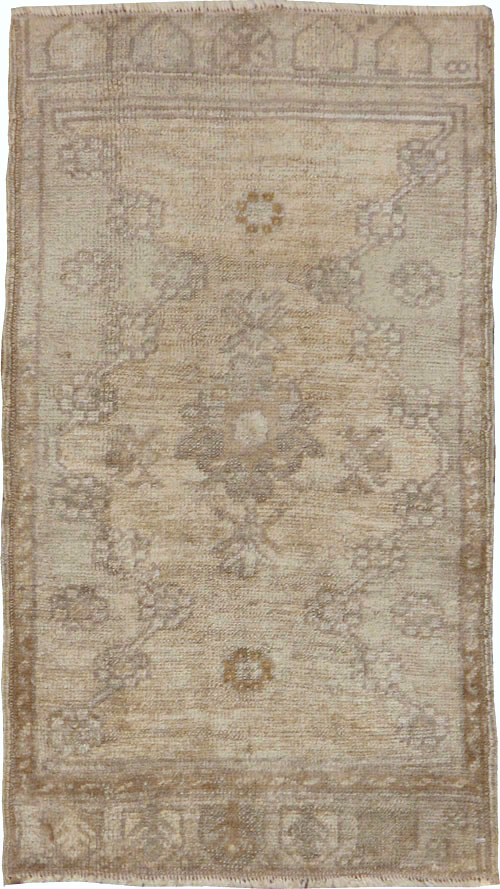 Antique Turkish Oushak Rug, No.15646 - Gsblank