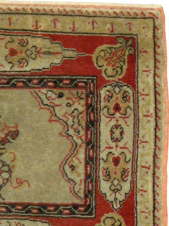 Vintage Turkish Herekeh Rug, No.15700 - Gsblank