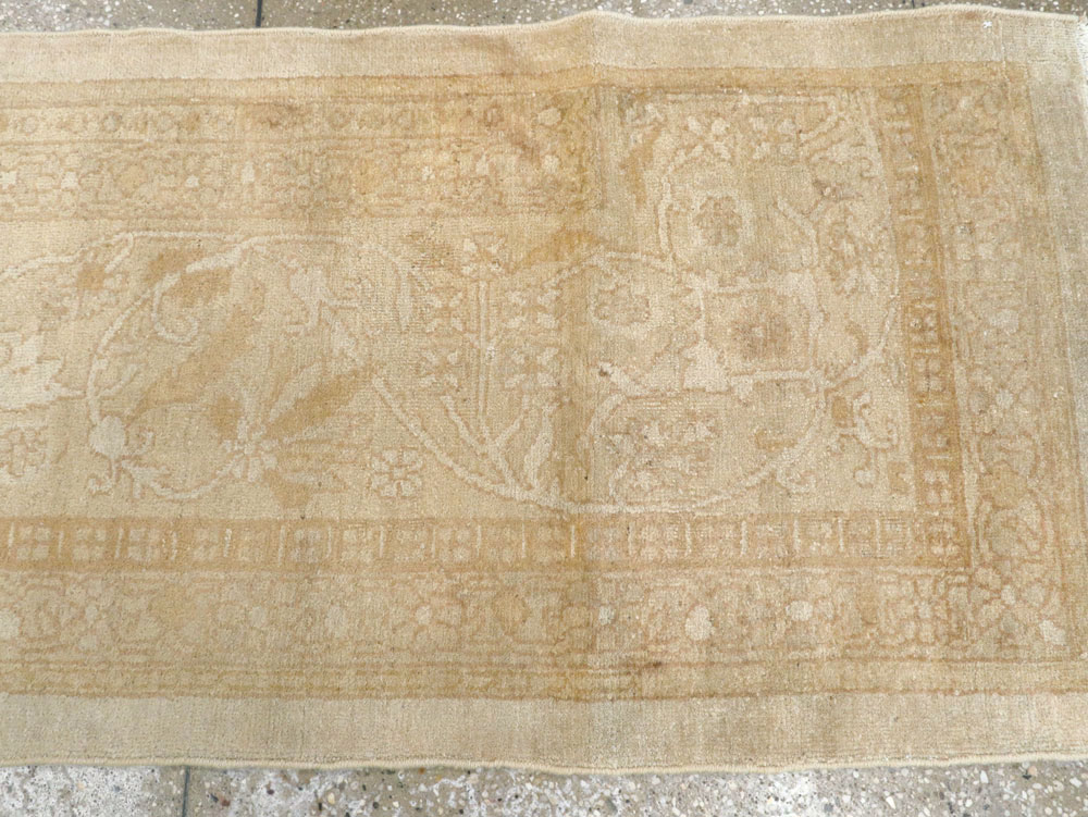 Vintage Indian Agra Runner, No.15725 - Gsblank