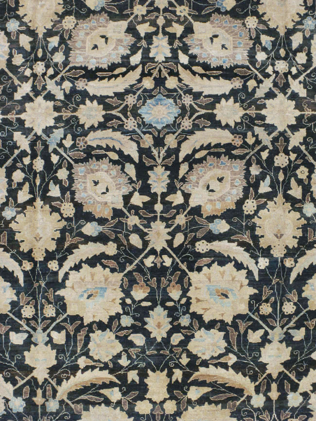 Antique Persian Tabriz Carpet, No.15777 - Gsblank