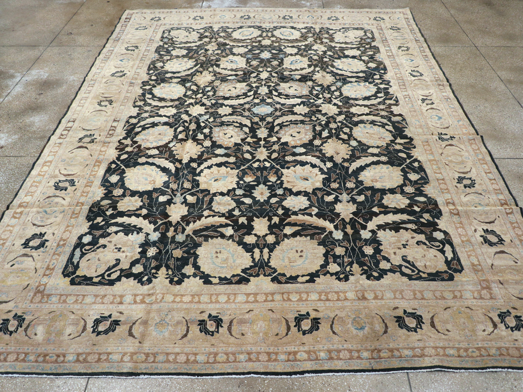 Antique Persian Tabriz Carpet, No.15777 - Gsblank
