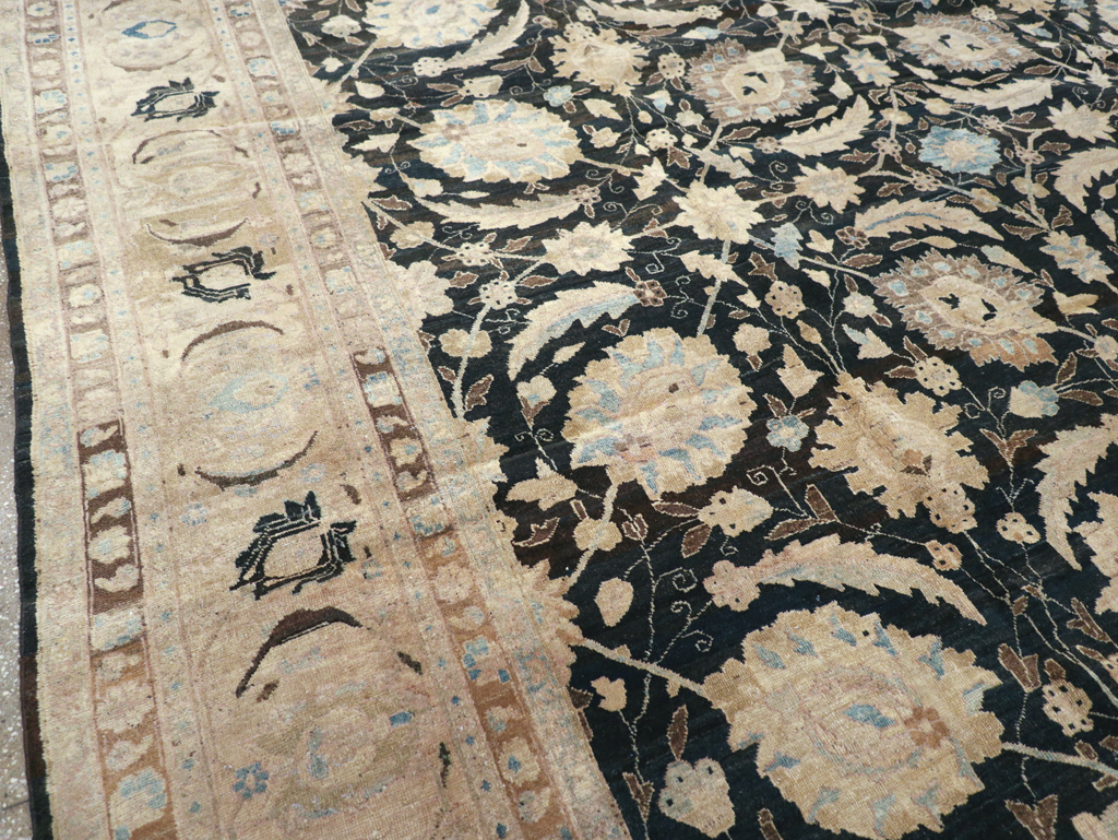 Antique Persian Tabriz Carpet, No.15777 - Gsblank