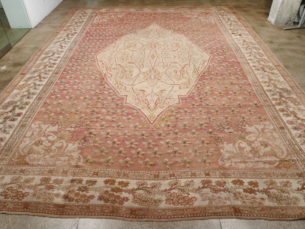 Antique Turkish Ghiordes Carpet, No.15787 - Gsblank