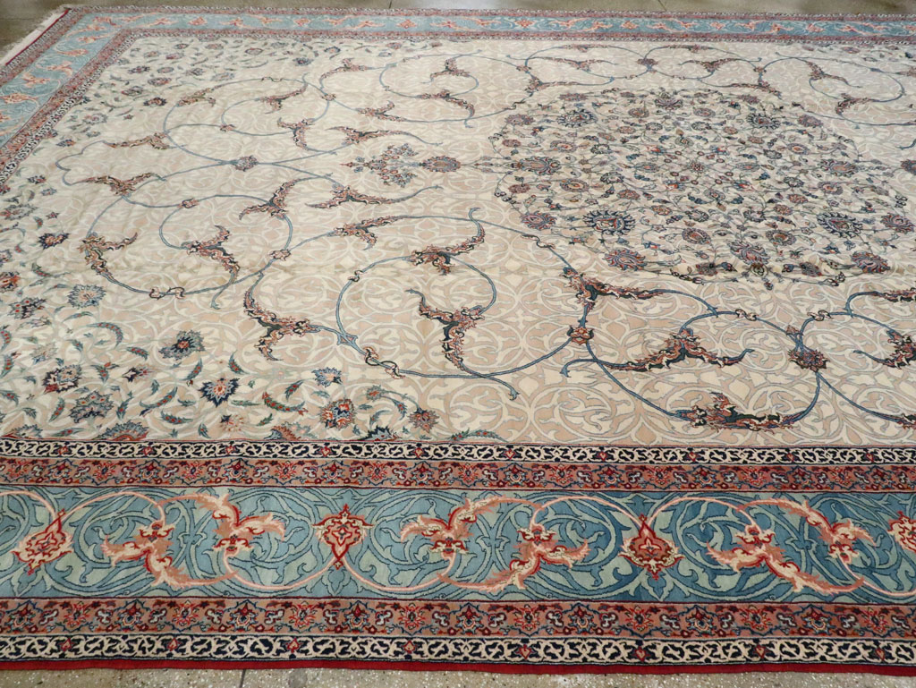 Vintage Persian Isfahan Oversize Carpet, No.15788 - Gsblank