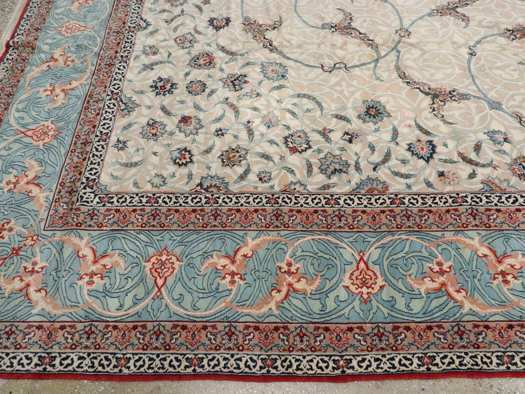 Vintage Persian Isfahan Oversize Carpet, No.15788 - Gsblank