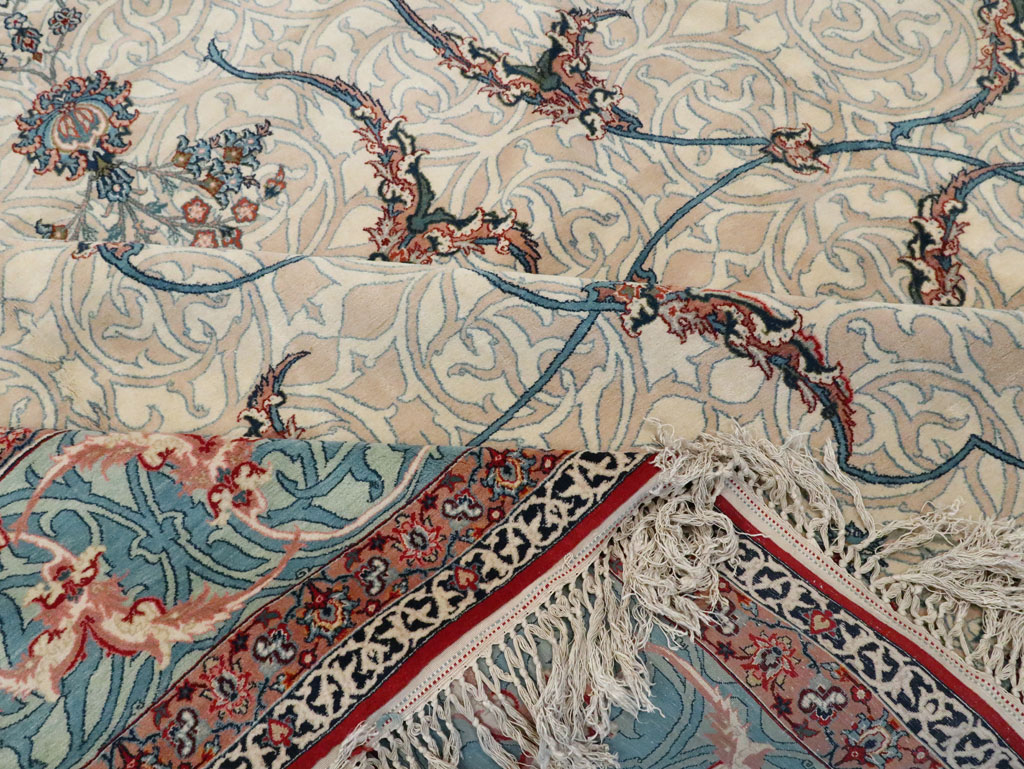 Vintage Persian Isfahan Oversize Carpet, No.15788 - Gsblank