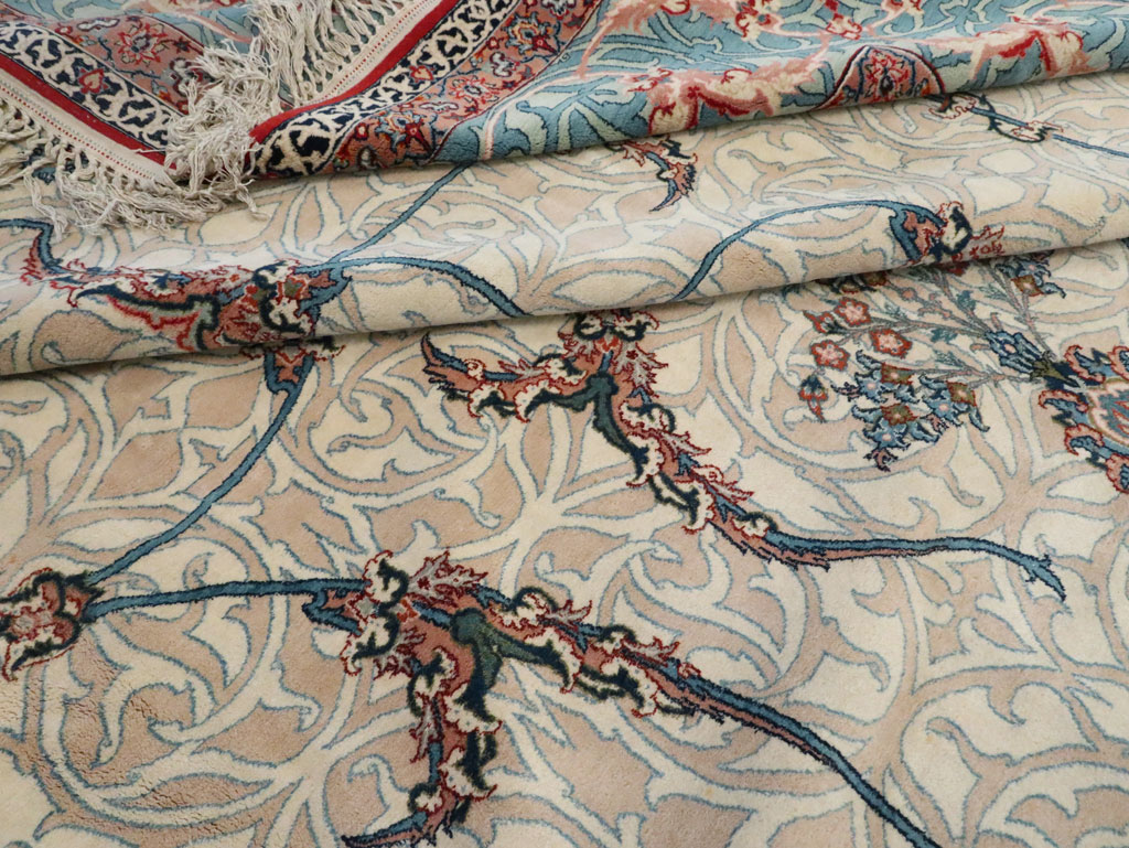 Vintage Persian Isfahan Oversize Carpet, No.15788 - Gsblank