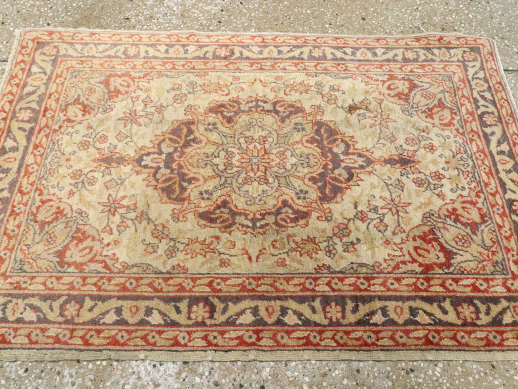 Antique Turkish Sivas Rug, No.15804 - Gsblank