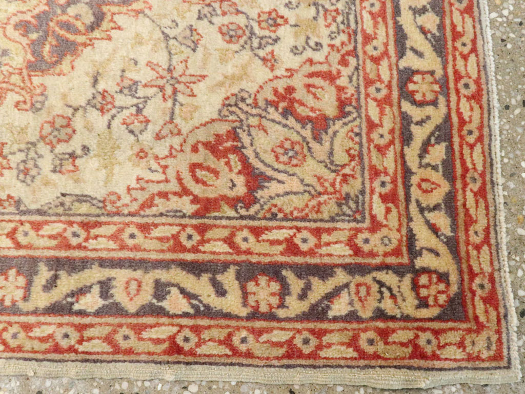 Antique Turkish Sivas Rug, No.15804 - Gsblank