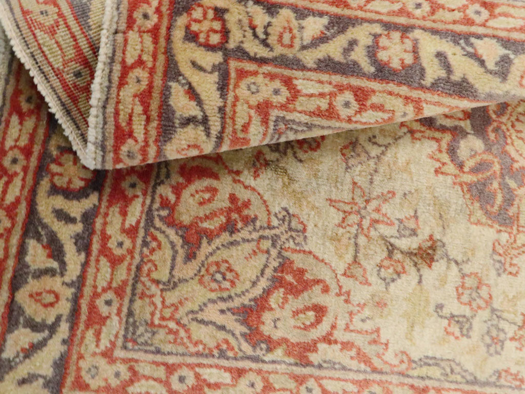 Antique Turkish Sivas Rug, No.15804 - Gsblank