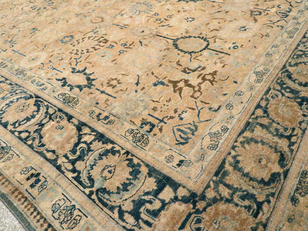 Antique Persian Tabriz Carpet, No.15810 - Gsblank
