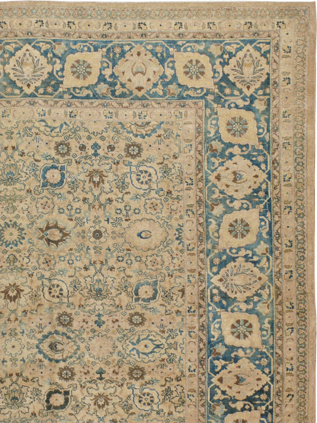 Antique Persian Tabriz Carpet, No.15811 - Gsblank