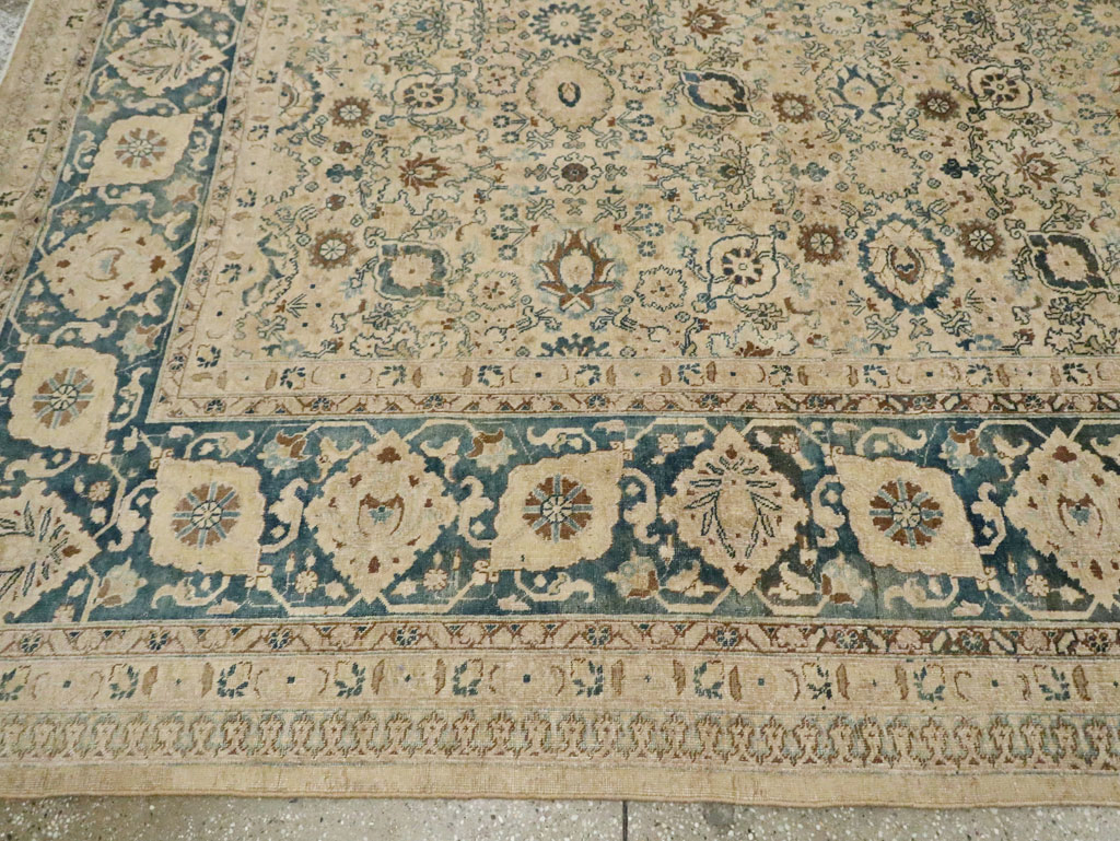 Antique Persian Tabriz Carpet, No.15811 - Gsblank