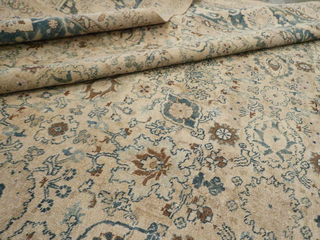 Antique Persian Tabriz Carpet, No.15811 - Gsblank