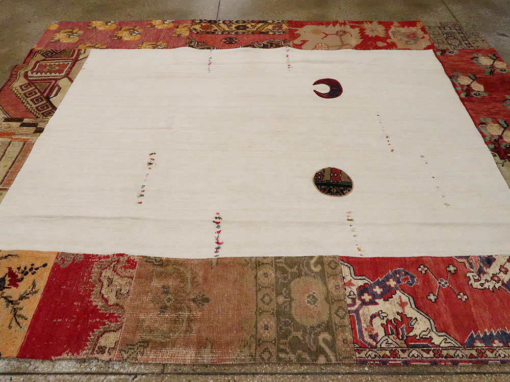 Modern Turkish Anatolian Patchwork Accent Carpet, No.15869 - Gsblank