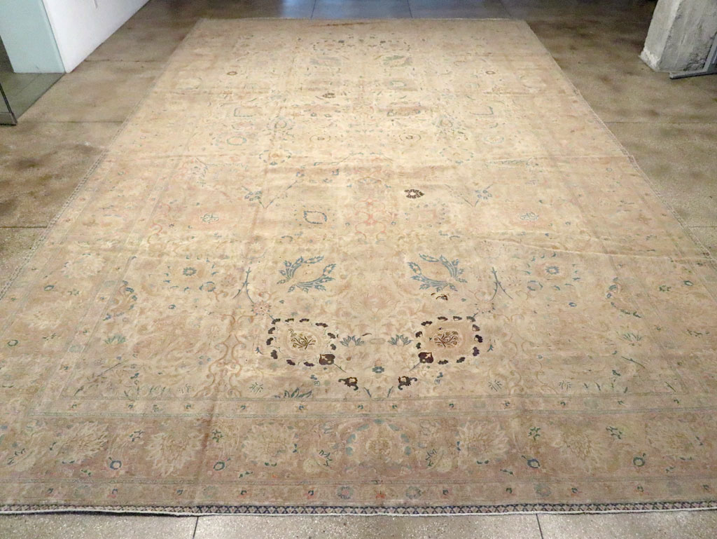 Antique Persian Tabriz Carpet, No.15895 - Gsblank