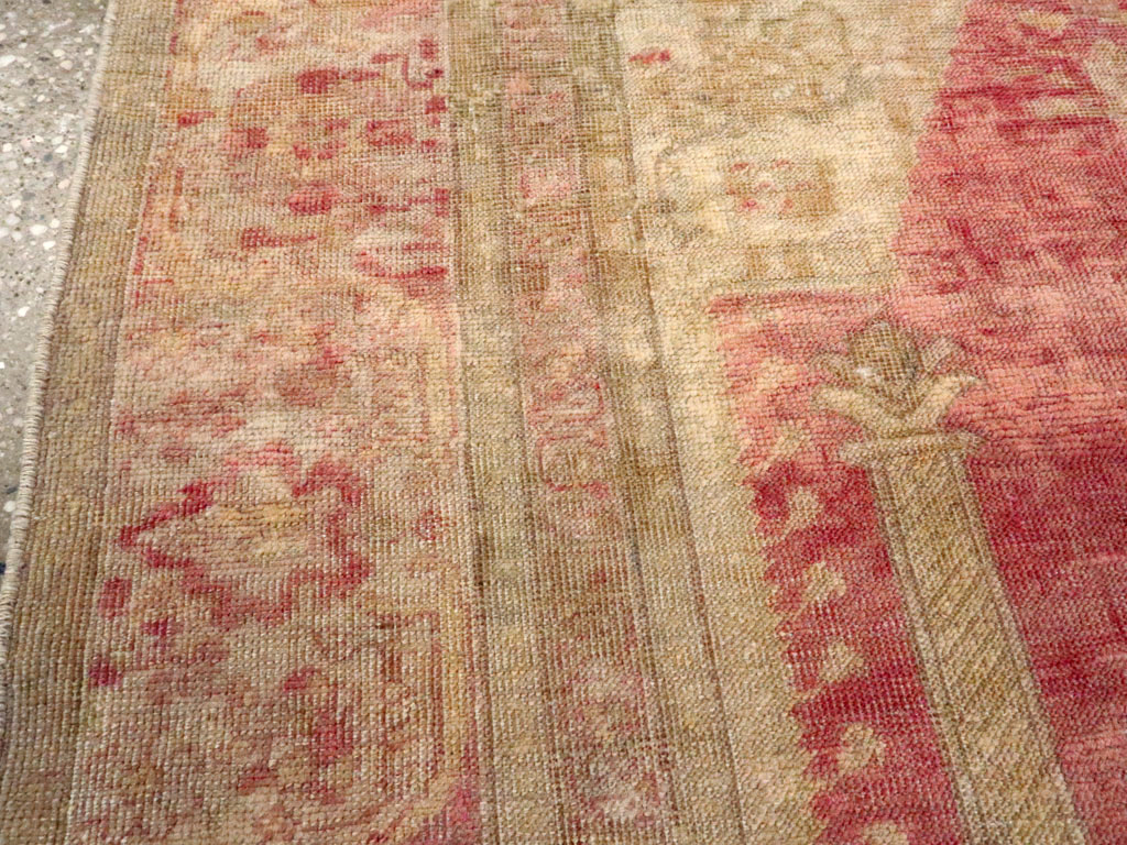Antique Turkish Sivas Rug, No.15910 - Gsblank