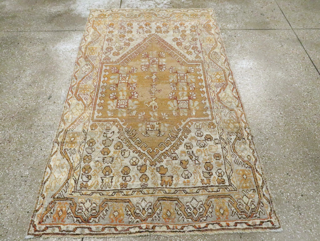 Antique Turkish Ghiordes Rug, No.15940 - Gsblank