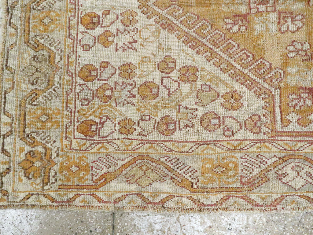 Antique Turkish Ghiordes Rug, No.15940 - Gsblank