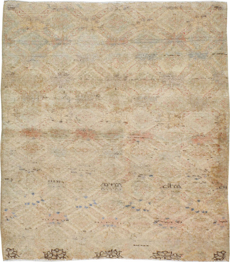 Vintage Turkish Anatolian Square Rug, No.15961 - Gsblank