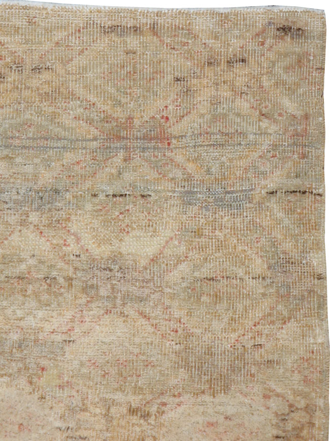 Vintage Turkish Anatolian Square Rug, No.15961 - Gsblank