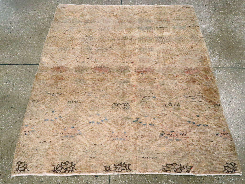 Vintage Turkish Anatolian Square Rug, No.15961 - Gsblank