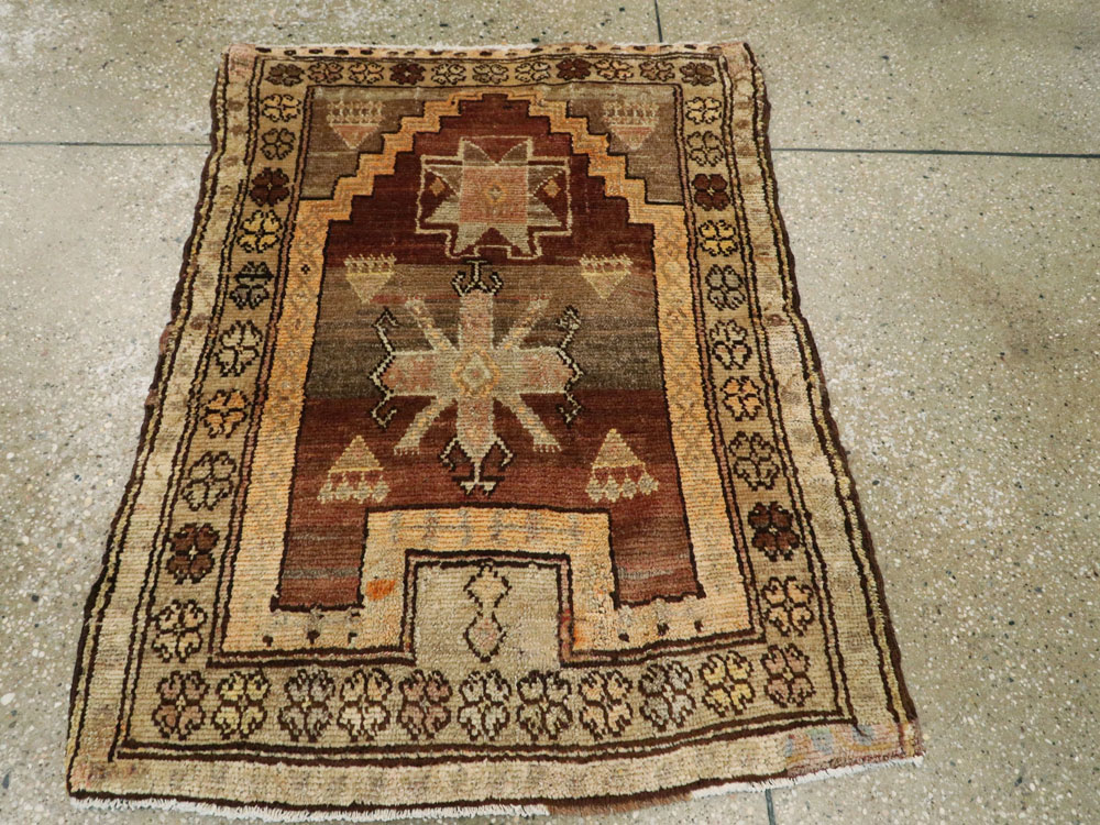 Vintage Turkish Anatolian Rug, No.15997 - Gsblank