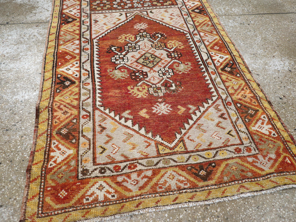 Vintage Turkish Anatolian Rug, No.16008 - Gsblank